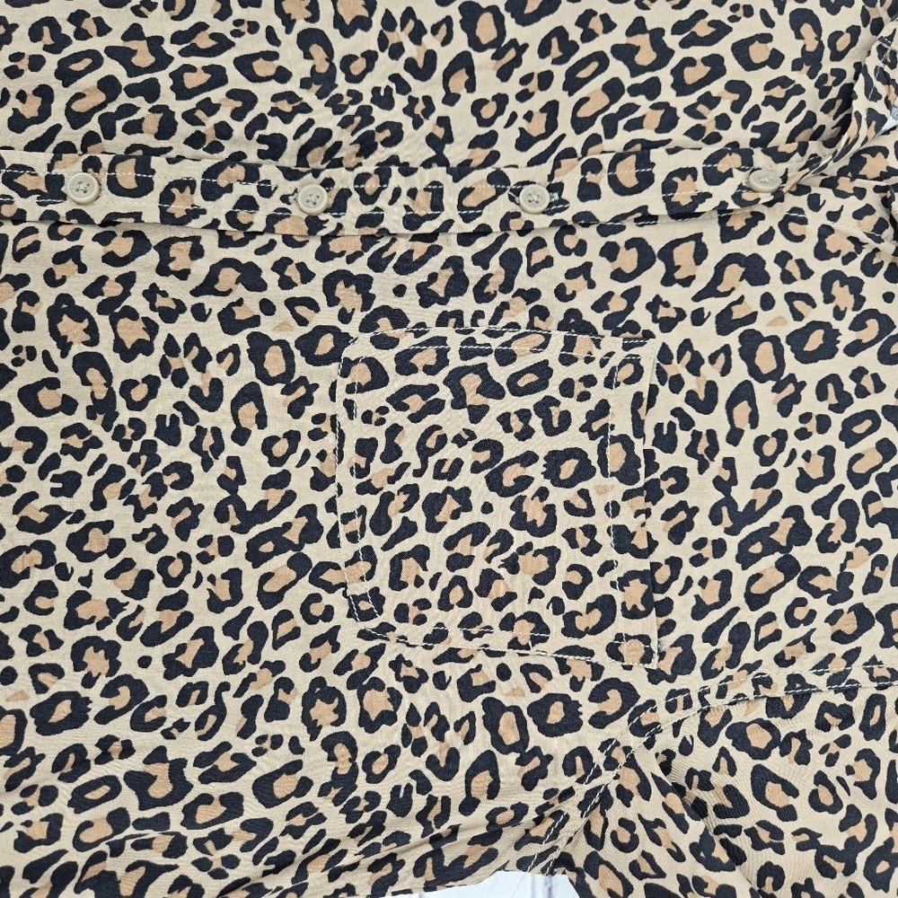 Beach lunch lounge Leopard Print Women's Lounge Shirt - Picture 5 of 8